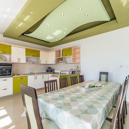 Crowonder Sun&Fun Holiday House With Large Swimming Pool, Playroom And Garden Бибинье Экстерьер фото